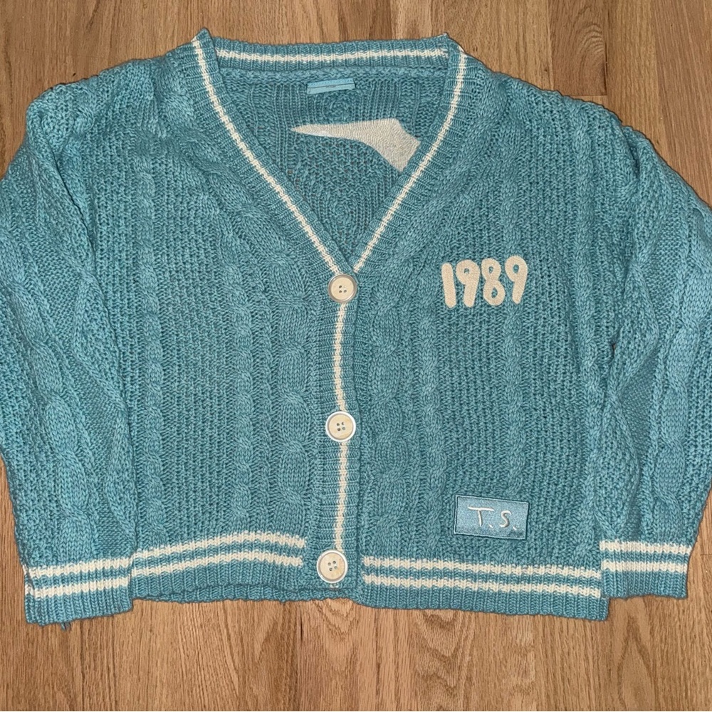 Taylor Swift — 1989 Official Cardigan